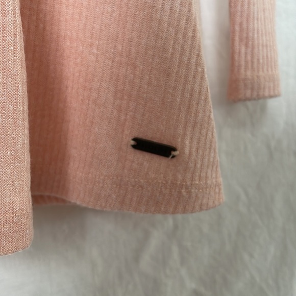 Hollister Shirt Size XS - Picture 4 of 6